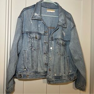 Plus Size Women’s 1x Jean Jacket Trucker Jacket Light Blue Fade